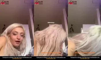 Sarışın saksafoncu çıplak performans sergiliyor